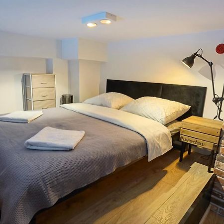 Apartament Loft Studio Airport Blisko Lotniska Zarembowicza Lotnisko Wroclaw Ngoại thất bức ảnh